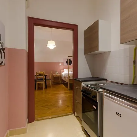 Apartment Studio Next To Kiraly Street Kd11 *